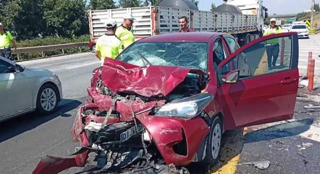 İki otomobilin karıştığı kazada 5 kişi yaralandı