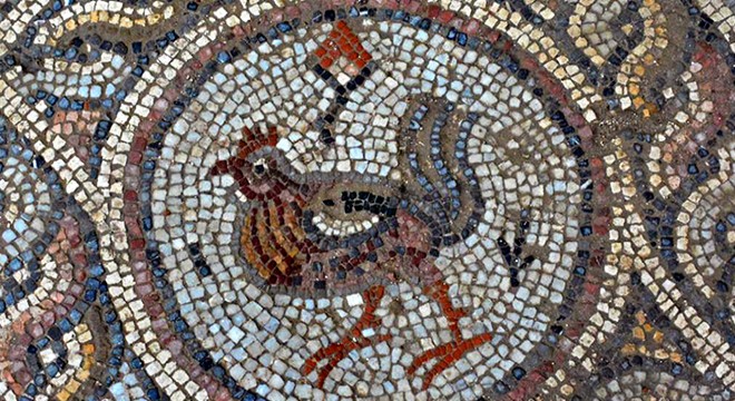 İnşaat kazısında Roma dönemine ait mozaikler bulundu