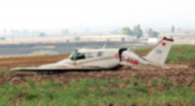 İran da eğitim uçağı düştü: 2 ölü