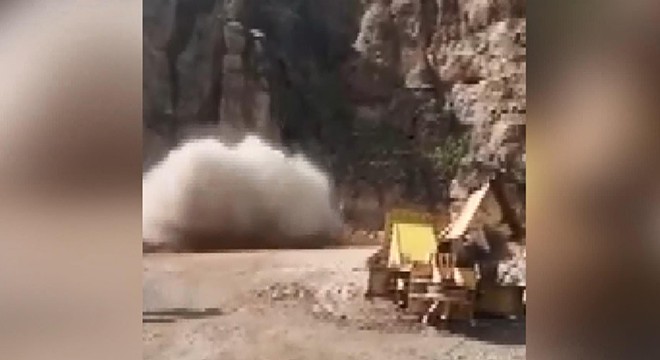 İran’da tünel çöktü