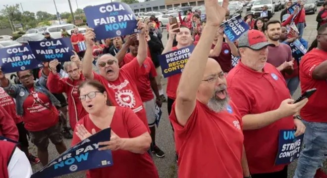 İşçiler ayakta: ABD de grev var