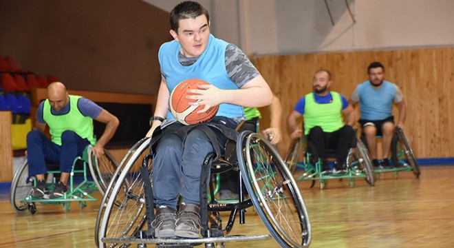 Isparta ya tekerlekli sandalye basketbol takımı