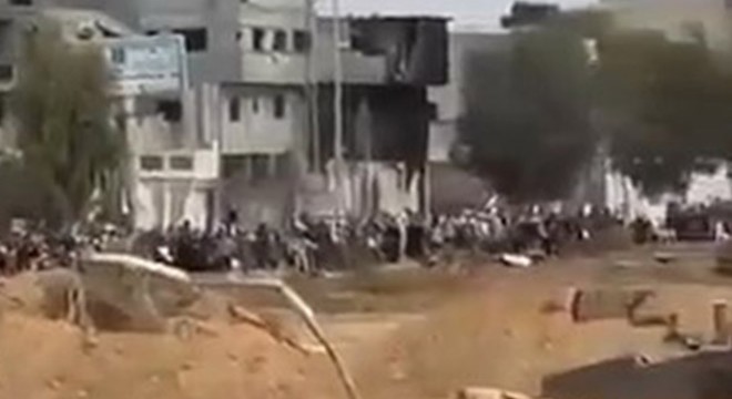 İsrail: 200 bin Gazzeli koridorları kullanarak tahliye oldu
