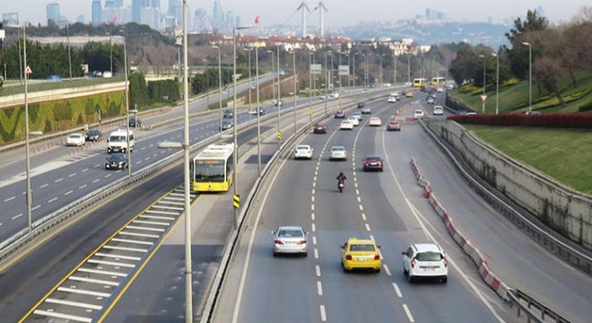 İstanbul da trafik yoğunluğu yüzde 13 lere düştü