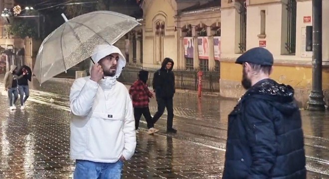 İstanbul da gece saatlerinde yağmur etkili oldu
