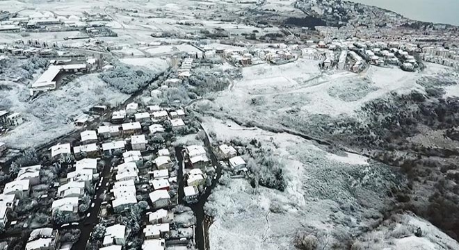 İstanbul daki doyumsuz kar manzarası görüntülendi