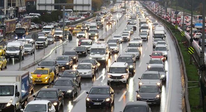 İstanbul trafiğinde yağmur yoğunluğu