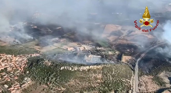 İtalya’nın Sardinya adasında orman yangını