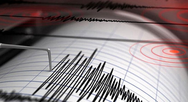 İzmir, 4.3 büyüklüğündeki depremle sallandı