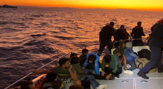 İzmir de 157 kaçak göçmen yakalandı
