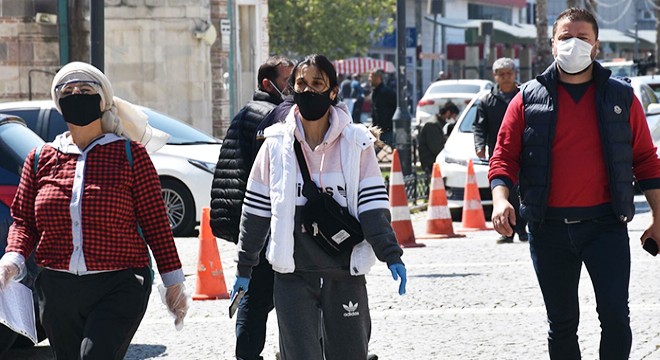 İzmir de maske takma zorunluluğu getirildi