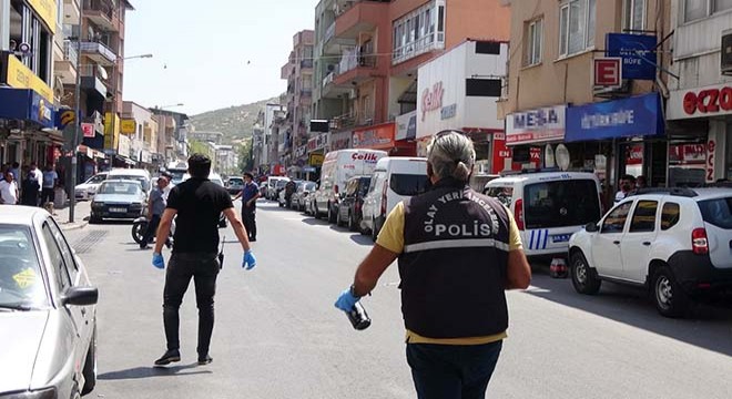 İzmir de silahlı kavga: 3 yaralı