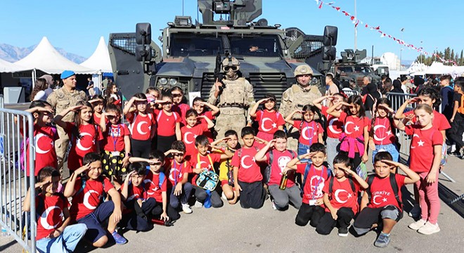 Jandarma Antalya BİLİMFEST te ilgi odağı oldu