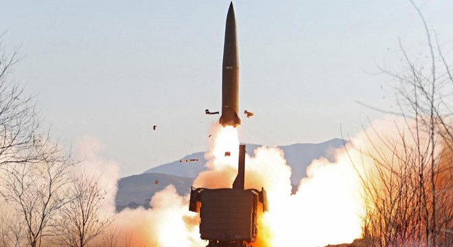 Japonya Savunma Bakanlığı: Kuzey Kore balistik füze fırlattı