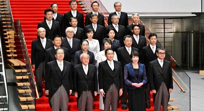 Japonya da hükümet krizi: 4 bakan istifa etti