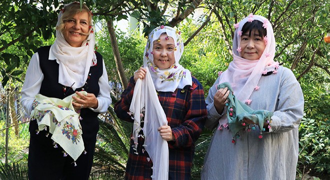 Japonya’dan Adana’ya oya sanatını öğrenmek için geldiler