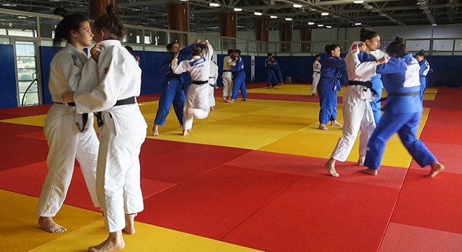 Judo Milli Takımları Burdur da kampta