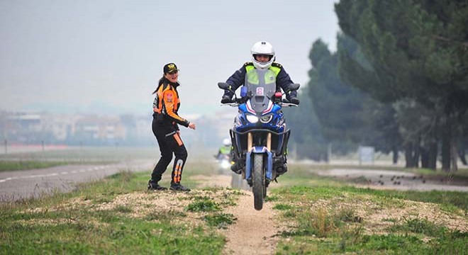 KADES ihbarlarına motosikletli kadın jandarmalar gidecek