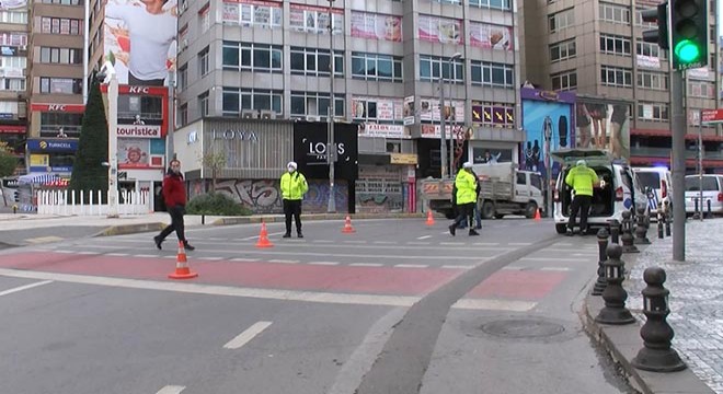 Kadıköy de sokaklar boş kaldı
