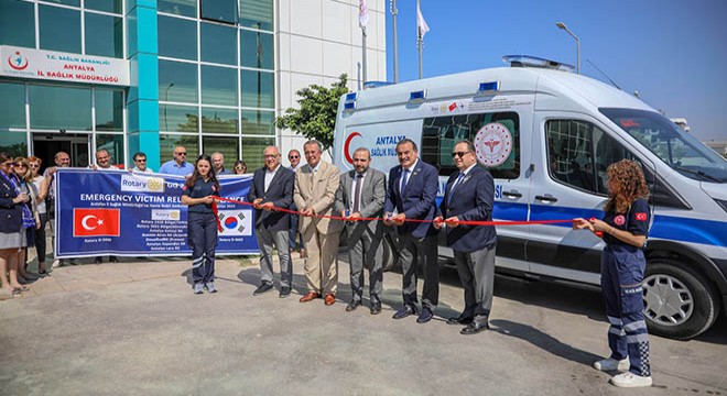 Kaleiçi Rotary Kulübü nden ambulans bağışı