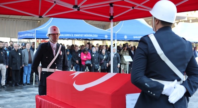 Kalp krizi sonucu hayatını kaybeden polis, son yolculuğuna uğurlandı