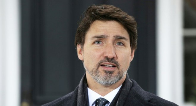 Kanada Başbakanı, Floyd anısına diz çöktü