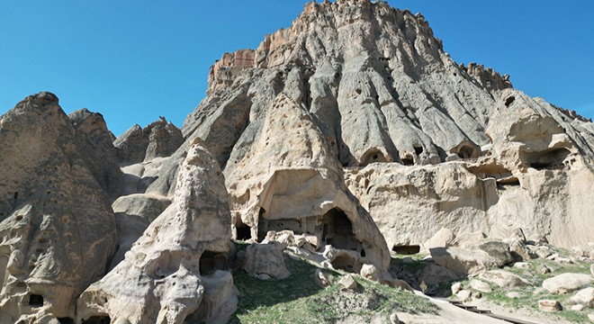 Kapadokya’nın gözdesi Selime Katedrali nde bahar yoğunluğu
