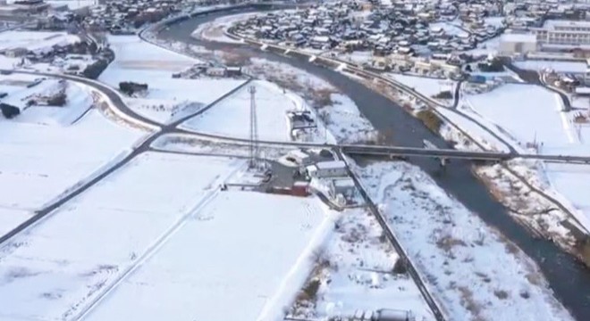 Kar esaretinin altında kalan Japonya drone ile görüntülendi