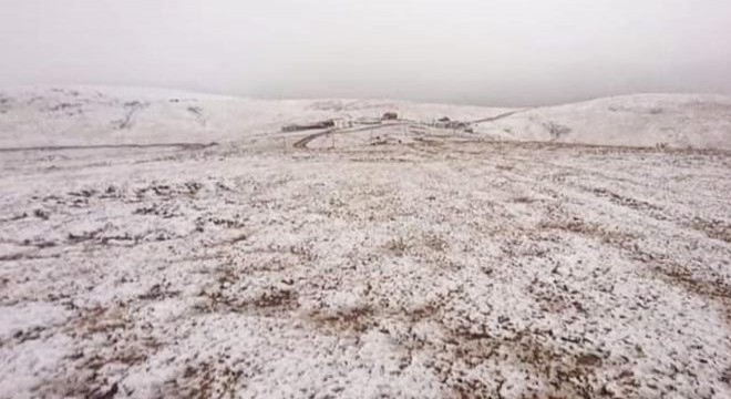 Karadeniz’de mevsimin ilk karı yaylalara yağdı