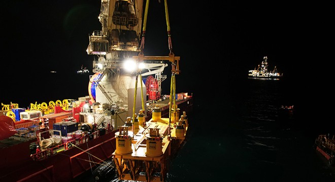 Karadeniz gazını dağıtacak 280 tonluk  Peçenek  denize indirildi