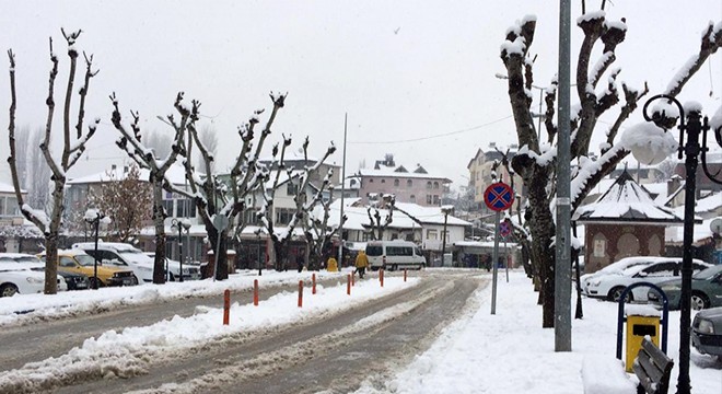 Kaş ın yayla mahallelerine kar yağdı