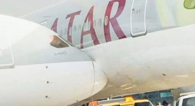 Katar’da iki uçak havalimanında çarpıştı