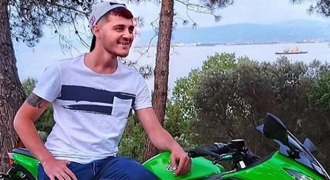 Kazada yaralanan motosikletli genç, yaşamını yitirdi