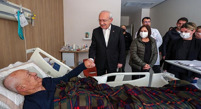 Kılıçdaroğlu, yaralı depremzedeleri ziyaret etti