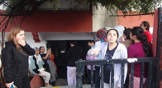 Kız yurdunda taşınma protestosu