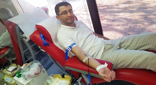 Kızılay a Antalya dan kan bağışı