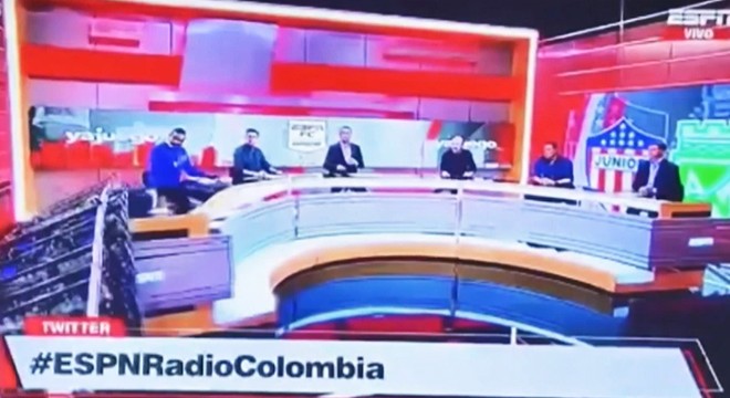 Kolombiya’da canlı yayında  dev ekran  kazası