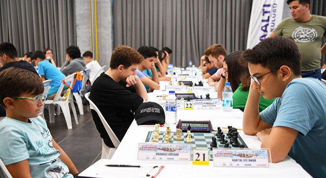 Konyaaltı nda Uluslararası Satranç Turnuvası heyecanı başladı