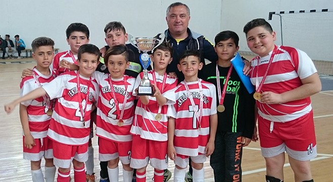 Küçükler Futsal da Tekeli şampiyon