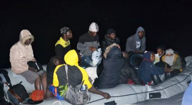 Kuşadası açıklarında 15 kaçak göçmen yakalandı