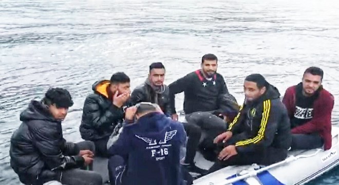Kuşadası açıklarında 21 kaçak göçmen kurtarıldı