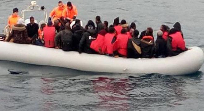 Kuşadası nda 41 kaçak göçmen yakalandı