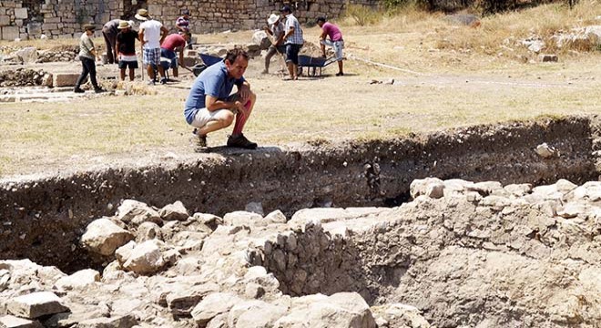 Limyra Antik Kenti nde 50. yıl kazıları