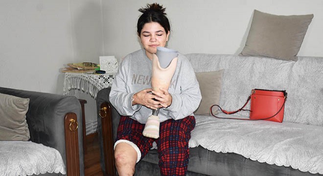 Liseli Melis, yeni protez bacağına kavuştu