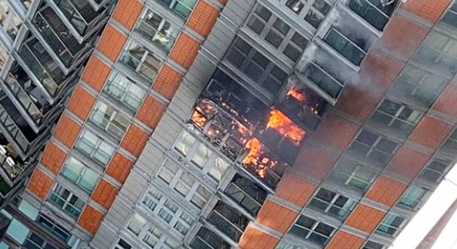 Londra’da 43 katlı apartmanda yangın