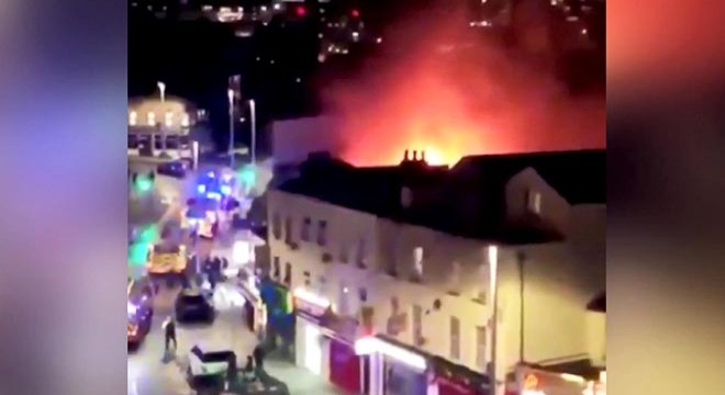 Londra’da boş binada çıkan yangın paniğe neden oldu