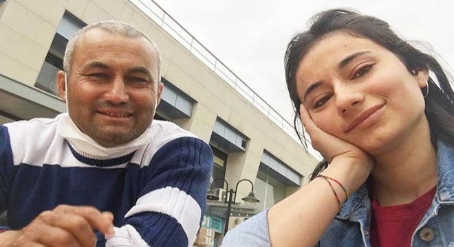 Lösemi hastası Ebru, aynı hastalıktan ölen babasını son yolculuğuna uğurladı