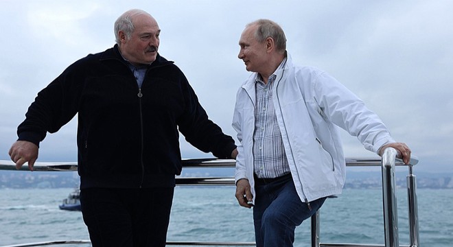 Lukaşenko: Ukrayna ile savaş en fazla 3-4 gün sürer