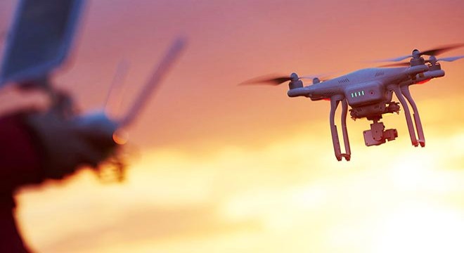 Madrid’de hava sahasına drone girdi