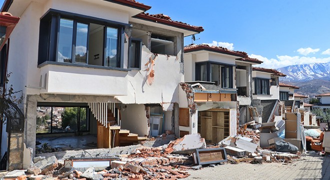 Malatya da milyonluk villalar depremde yıkıldı